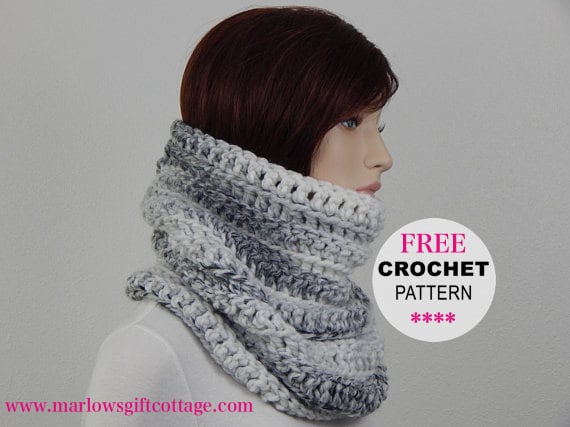 Read more about the article Marble Cowl Scarf Crochet Pattern