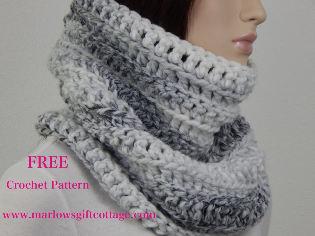 Easy crochet cowl scarf pattern for beginner