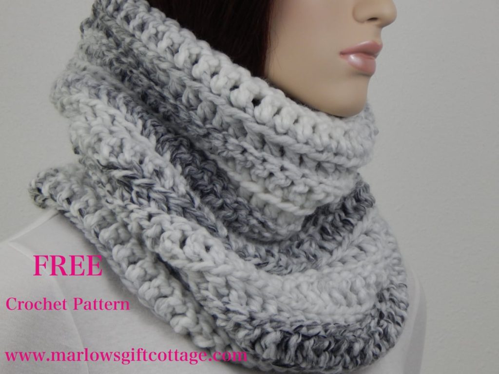 Easy crochet cowl scarf pattern for beginner